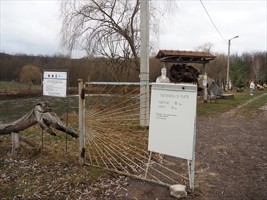 Man gibt sich einen offiziellen Charakter