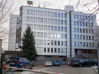 Einmal umdrehen und eine Luxuswohnanlage sehen