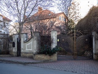 Es gibt auch historisches das besser erhalten ist