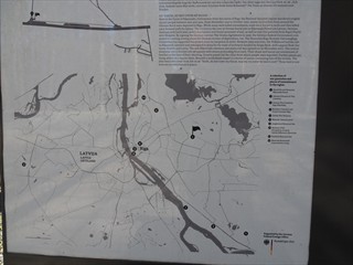 ...auf dem man ca. 50 Massengräber gefunden hat