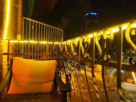 Das ist nun der schwer recherchierte Balkon