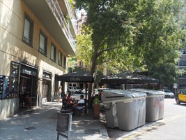 An jeder Straßenecke ein Cafe/Bar